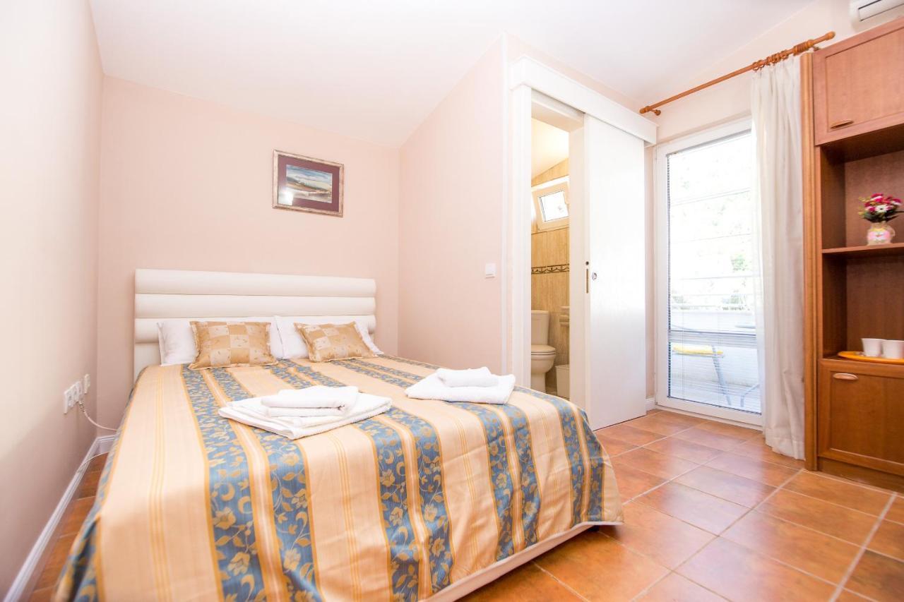 Guest house Vila Lazovic